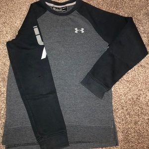 Boys Under Armour Grays Sweatshirt Size YM